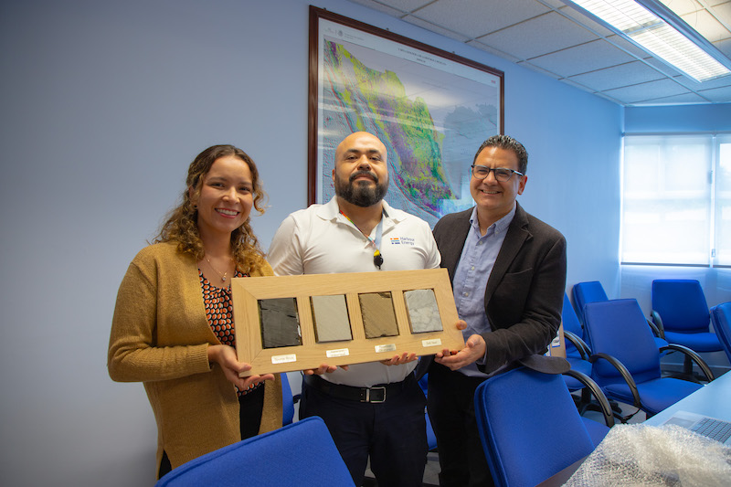 Convenio de donación Harbour-ESIA